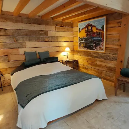 Les Planches Proche Place Morny Ντοβίλ