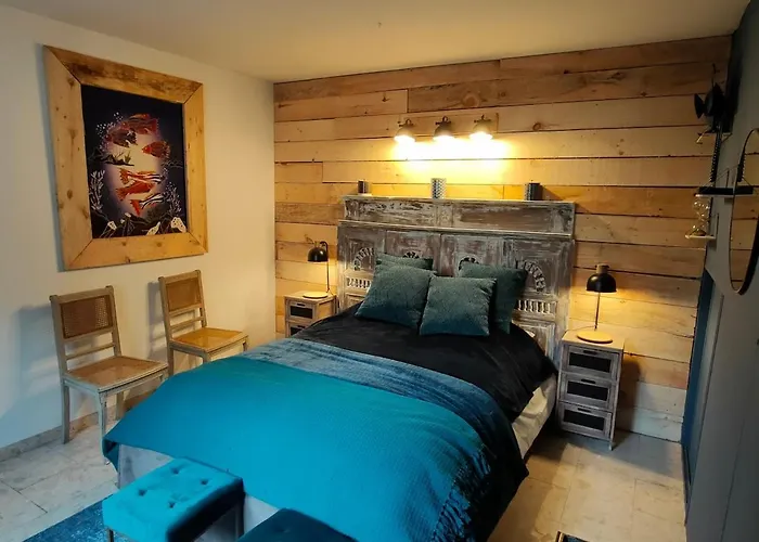 Semesterbostad Les Planches Proche Place Morny *